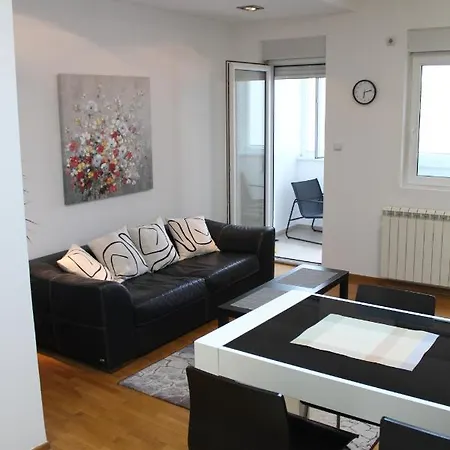 Vanja's Place Apartment *